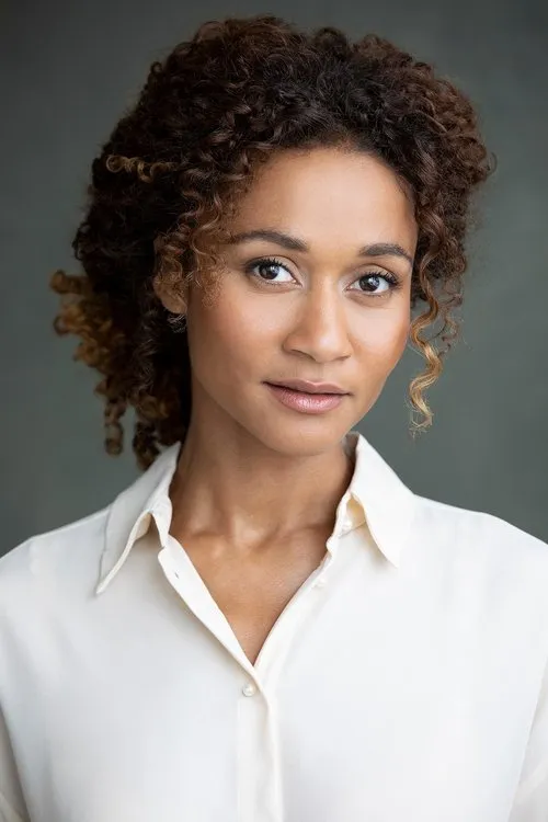 Leonidas Castrounis ha trabajado con Lindura en 1 ocasiones