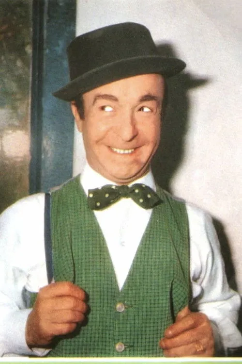 Lino Crispo interpretando a Armando Cicero