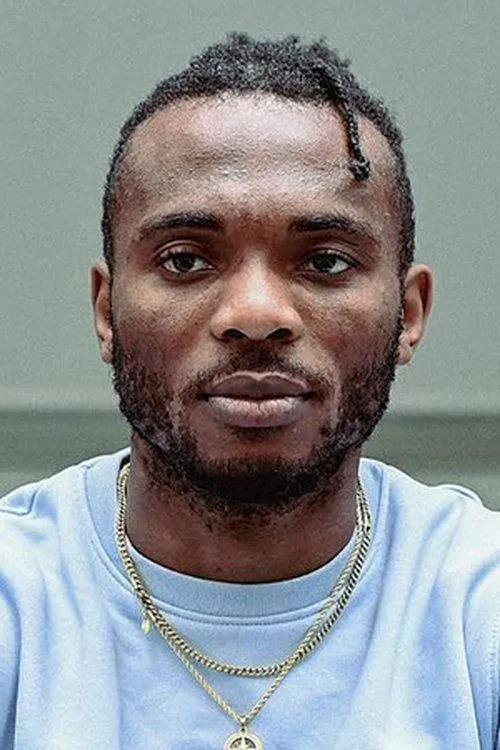 Linus Udofia interpretando a Self