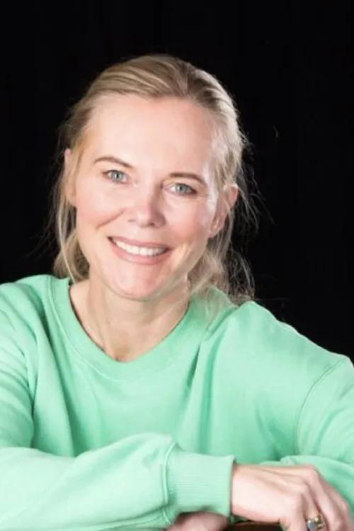 Julie Hannan ha trabajado con Lisa Maguire en 1 ocasiones