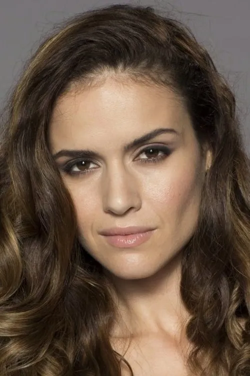 Lisa Marcos en su biografía y filmografía