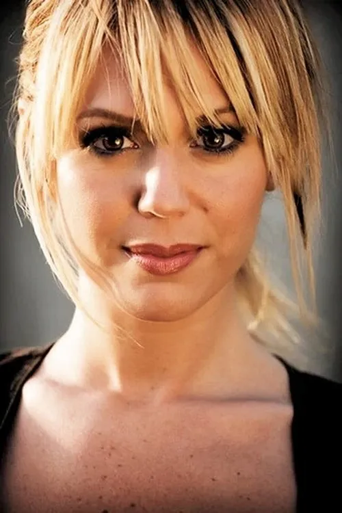 Lisa Rieffel — personaje: Self