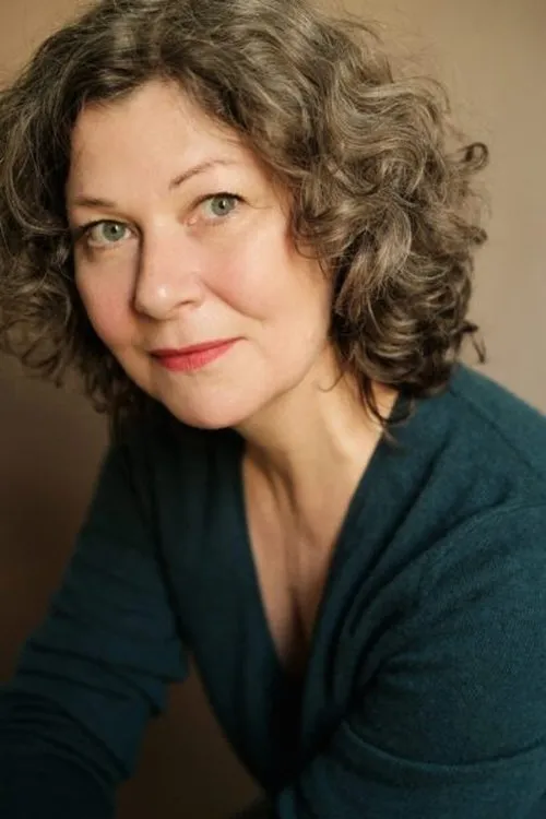 Lisa Schuster interpretando a (voice)