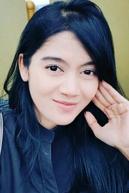 Lisda Oxalis — personaje: Karin