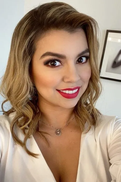 Liss Pereira interpretando a 