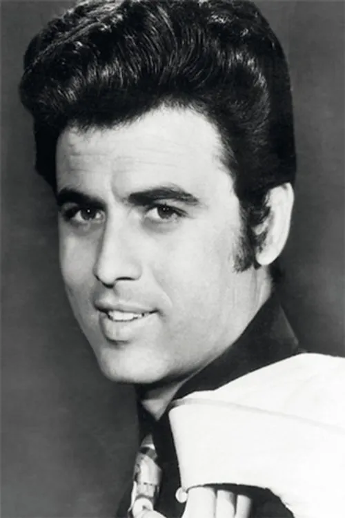 Little Tony interpretando a Tony Marconi