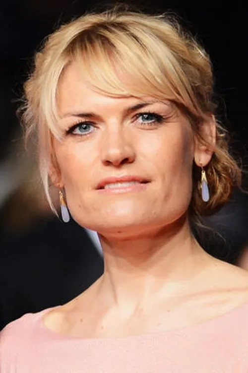 Liv Corfixen interpretando a Sonny's mistress