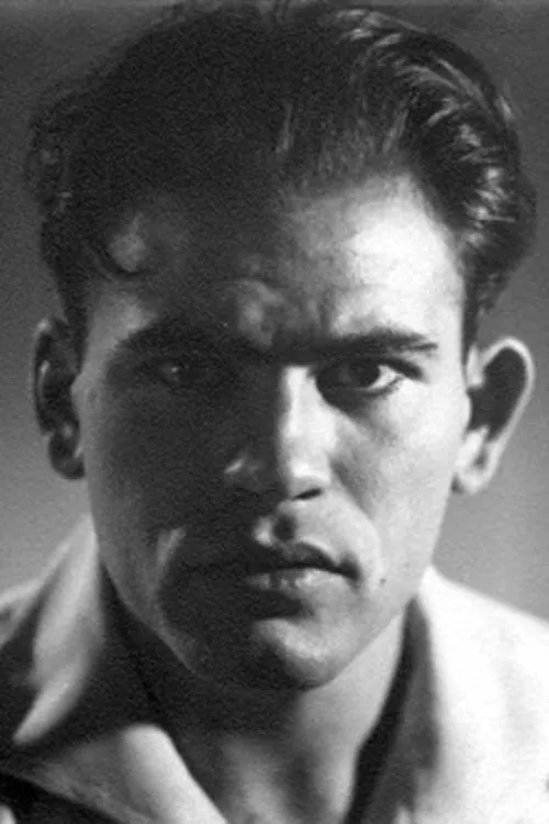 Nicolae Tomazoglu ha trabajado con Liviu Ciulei en 1 ocasiones