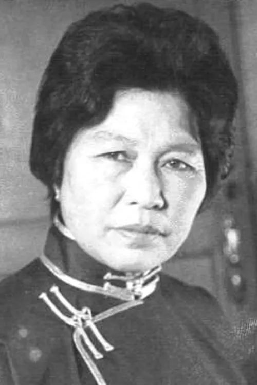 Tsetseg Shatar ha trabajado con Lkhamjavyn Dolgor en 1 ocasiones