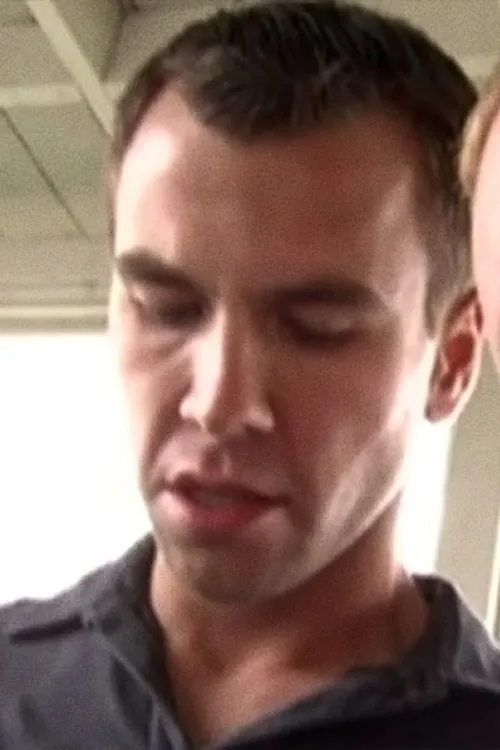 Lloyd interpretando a