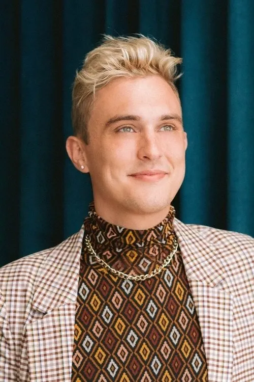 Logan Taylor interpretando a 