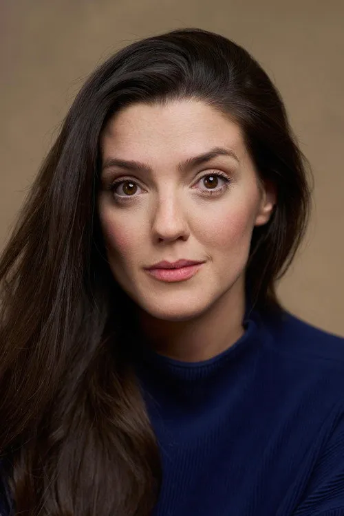 Lois Meleri-Jones — personaje: Antonia