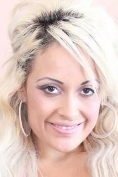 London Giana interpretando a (archive footage)