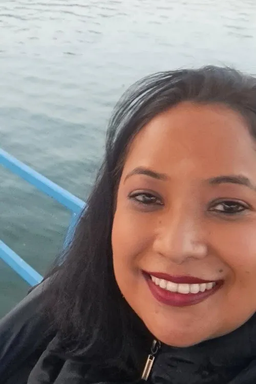 Shyama Shree Sherpa ha trabajado con Loonibha Tuladhar en 1 ocasiones