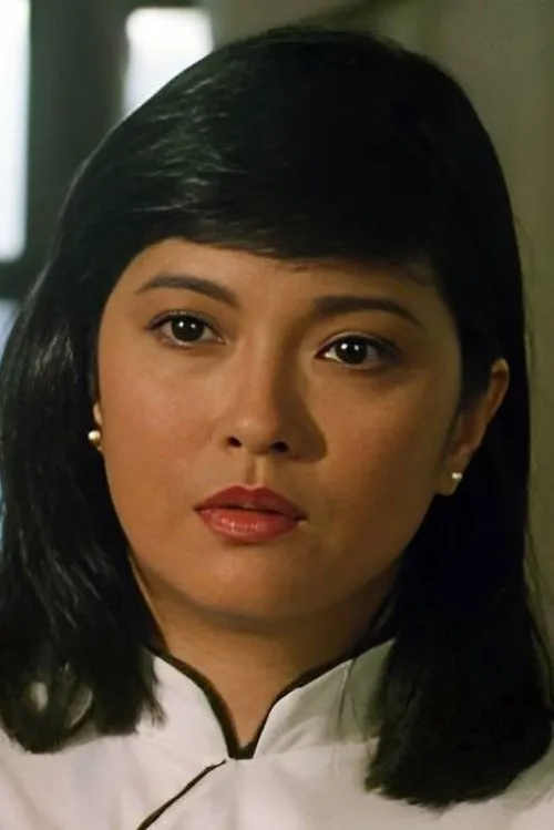 Patrick Riego De Dios ha trabajado con Lora Luna en 2 ocasiones