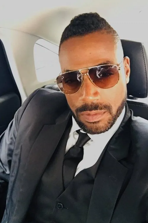 Lord Kossity interpretando a Anton