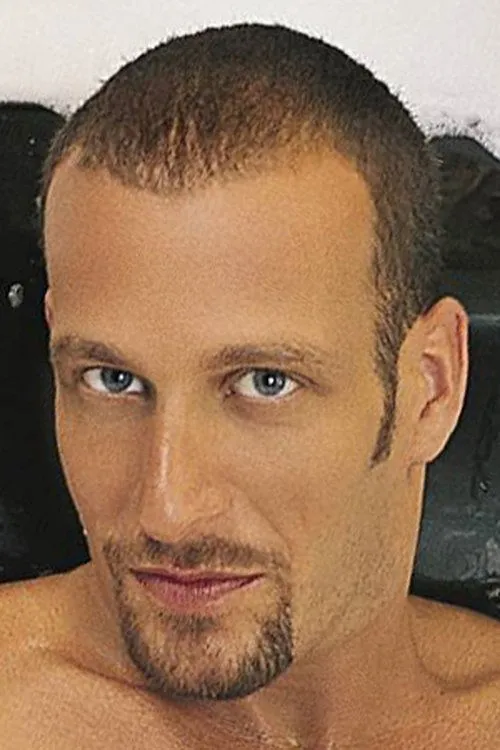 Gregor Yelson ha trabajado con Lorenzo Donado en 3 ocasiones