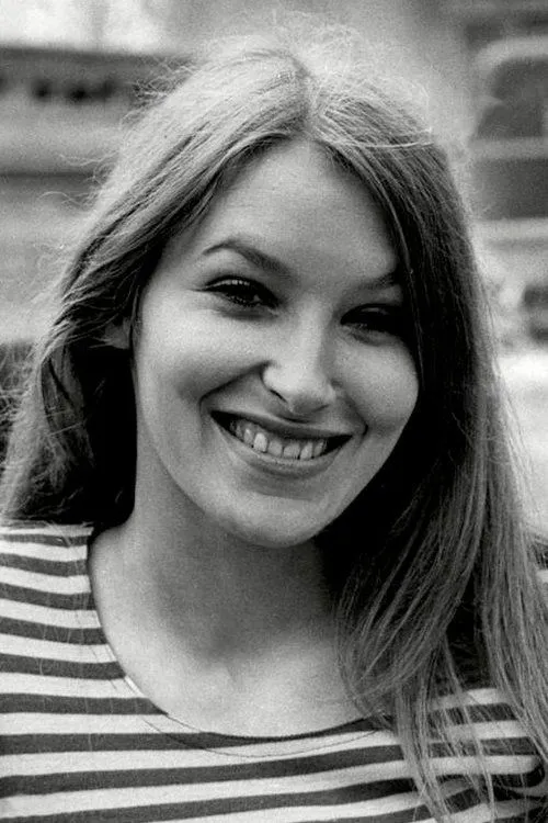 Lorna Heilbron interpretando a Janet