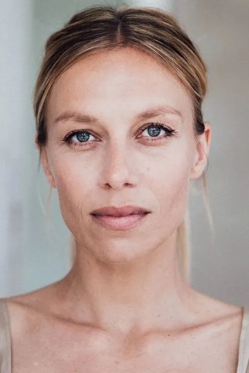 Erik Schäffler ha trabajado con Lotta Doll en 1 ocasiones