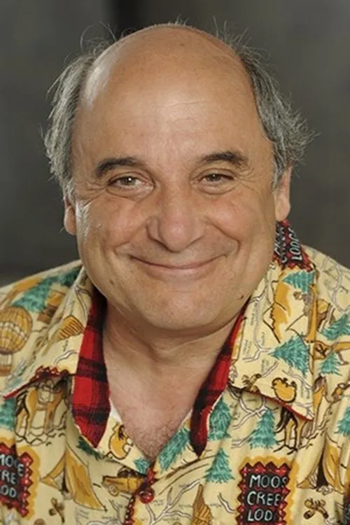 Tong Lung ha trabajado con Lou Bollo en 1 ocasiones