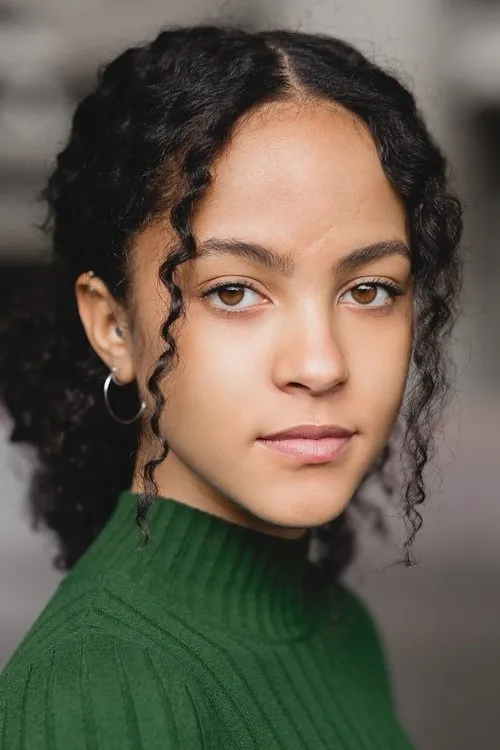 Lou Llobell en su biografía y filmografía