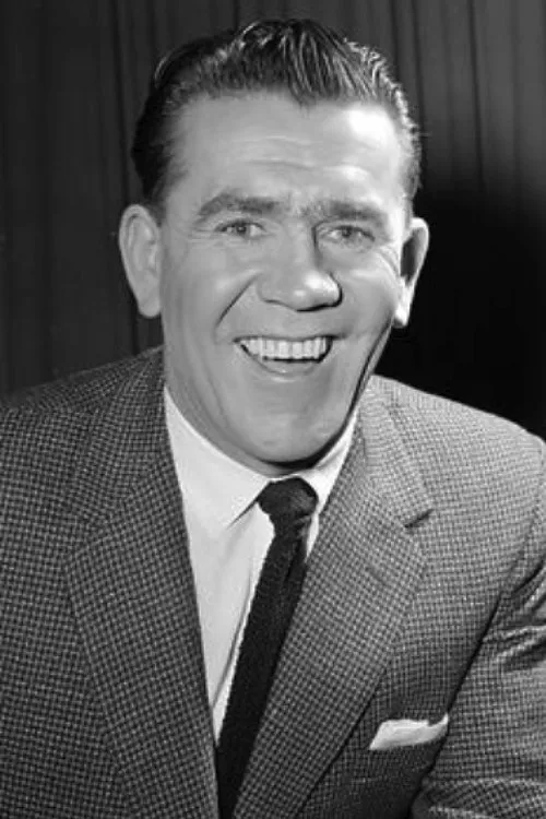 Lou Richards interpretando a Commentator