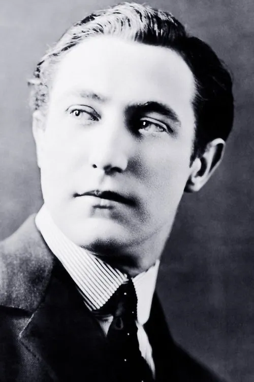 Lou Tellegen interpretando a Robert Devereux, Earl of Essex