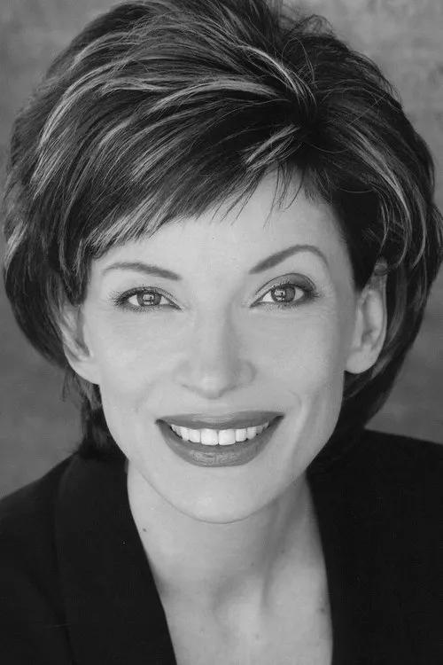 Louan Gideon — personaje: Danielle Atron