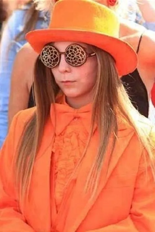 Louie Sebert — personaje: Self