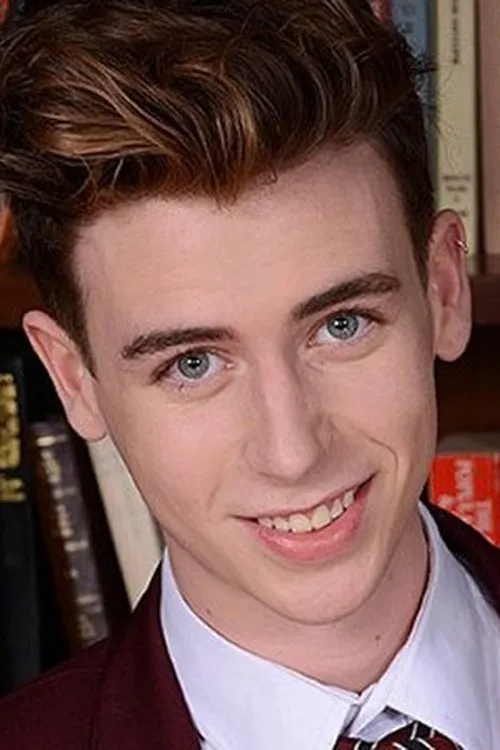 Louis Blakeson interpretando a as Himself