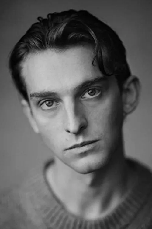 Louis Cunningham — personaje: Louis XVI