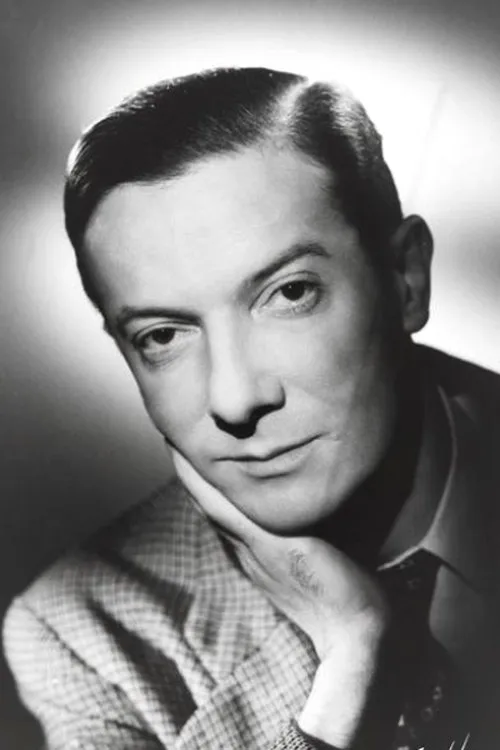 Louis Salou interpretando a Gordon