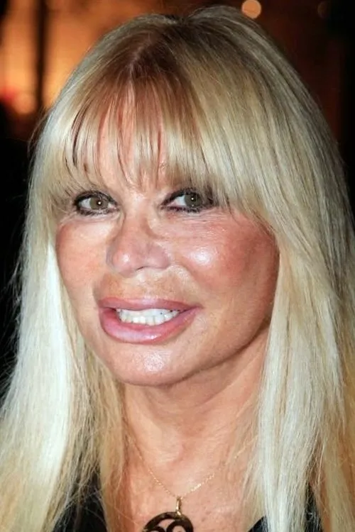 Sophie Favier ha trabajado con Lova Moor en 1 ocasiones