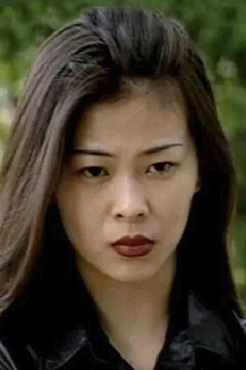 Lu Cheung interpretando a Lulu