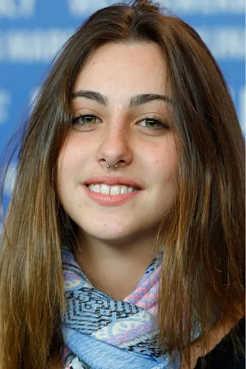 Luana Nastas — personaje: Isabel 'Bel' Lima Alves