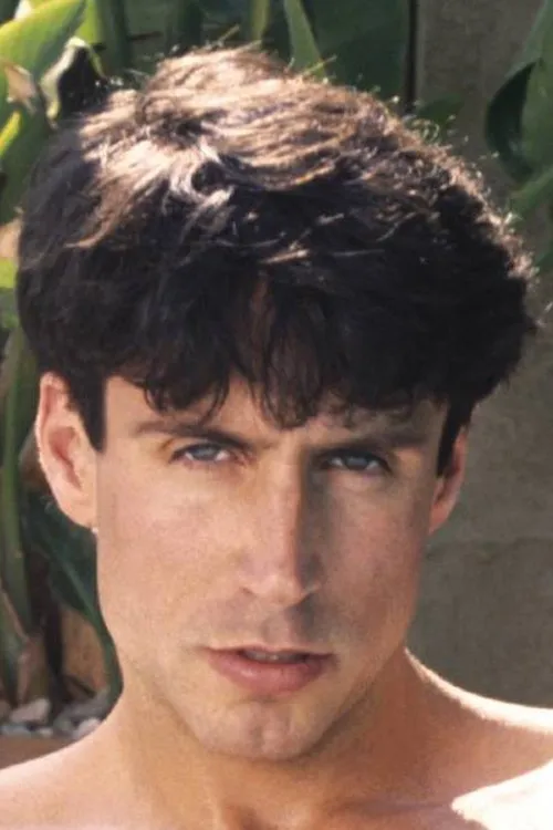 Luc Colton interpretando a as Matt Clarke