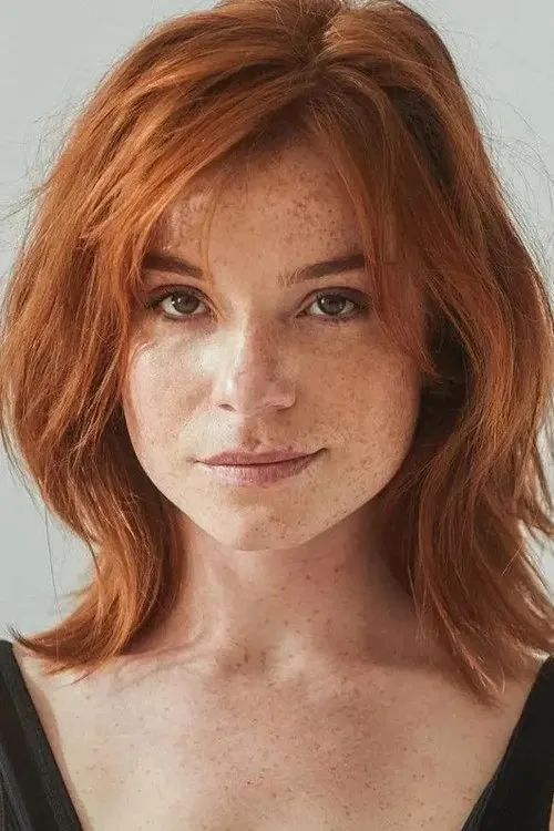 Luca Hollestelle — personaje: Lucy