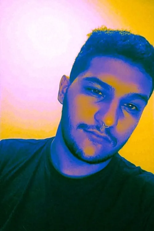 Kieran Aisling Lyons ha trabajado con Lucas Granado en 1 ocasiones