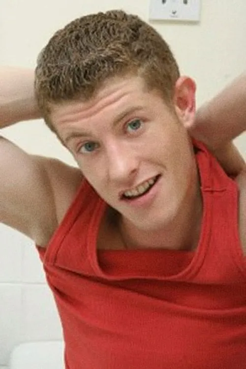 Lucas Marshell interpretando a