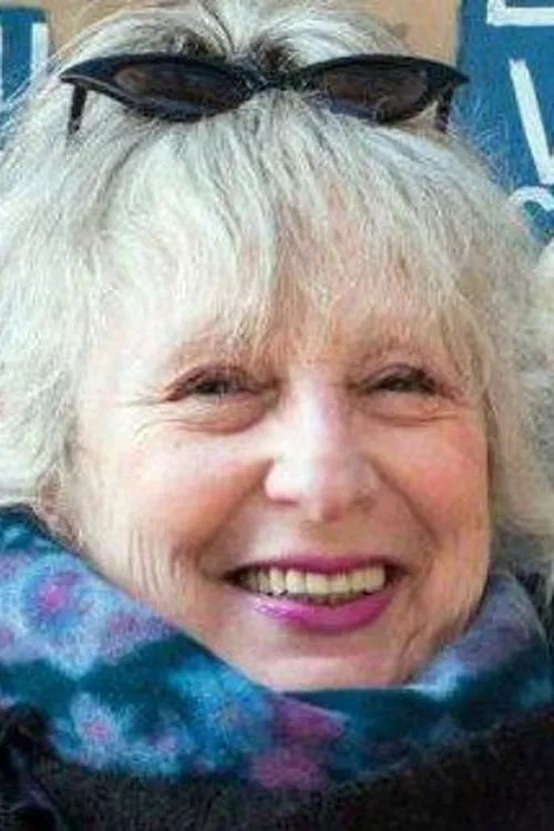 Isabelle Kloucowski ha trabajado con Luce Bekistan en 1 ocasiones