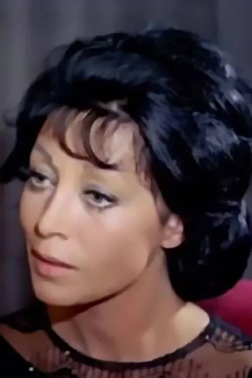 Lucia Bomez interpretando a Whore