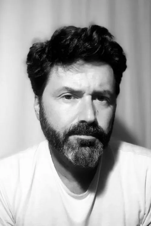 Luciano Guglielmino interpretando a Daniel Aguilar