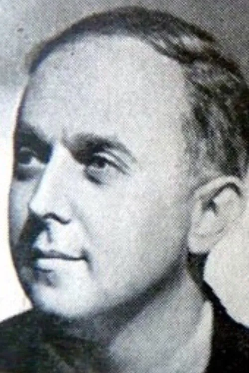 Lucien Arnaud interpretando a