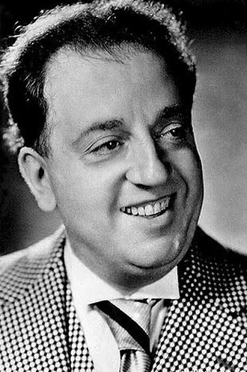 Lucien Baroux interpretando a Raymond Sauvaget