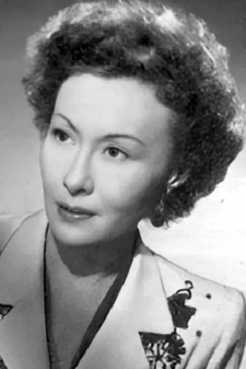 Lucienne Lemarchand interpretando a Lady Beltham