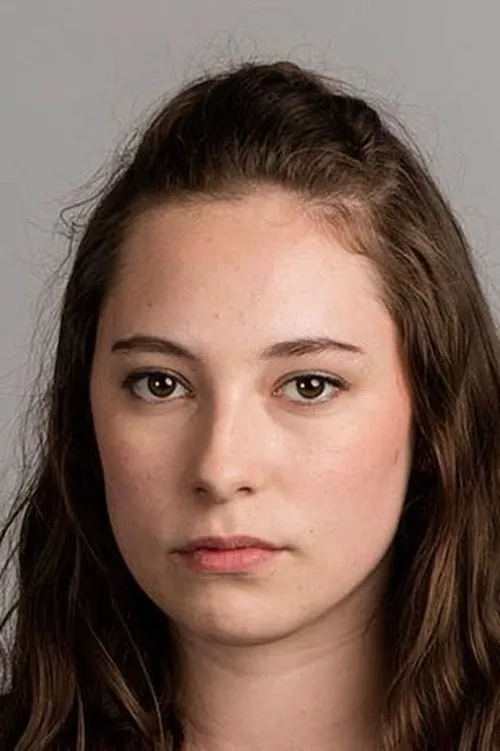 Lucy Carless — personaje: Mattie Hawkins