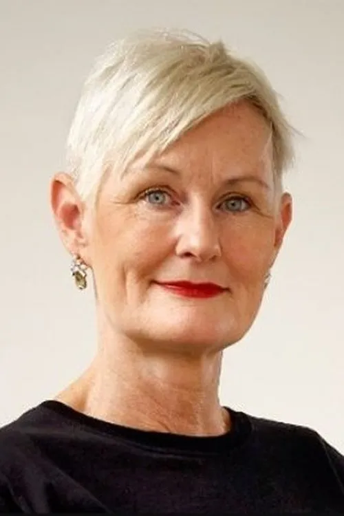 Lucy O'Brien interpretando a Herself