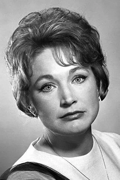 Людмила Хитяева interpretando a