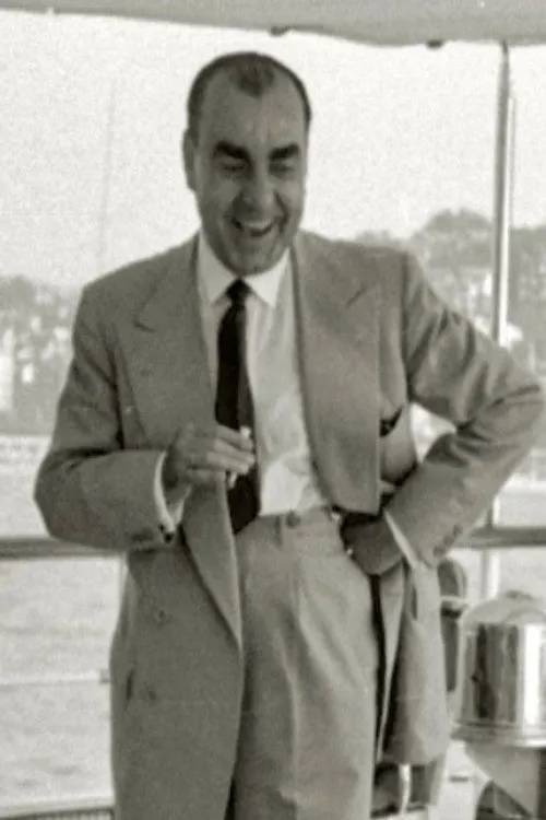 Cesáreo González ha trabajado con Luis Carrero Blanco en 1 ocasiones