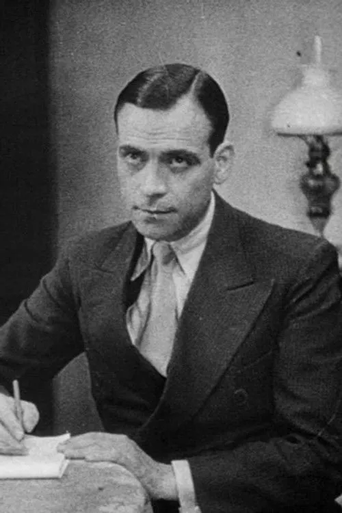 Luís de Campos interpretando a agente